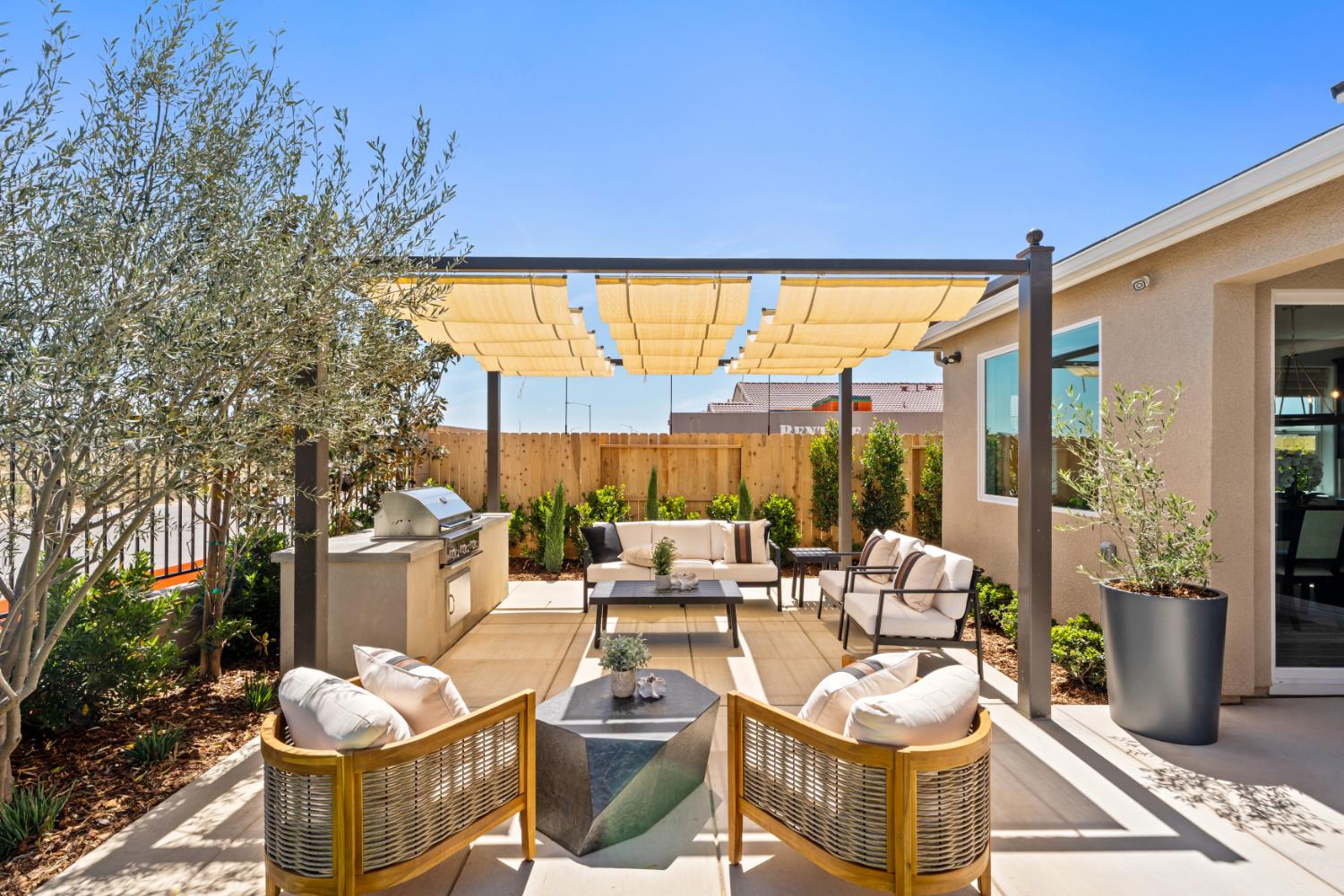 2442 N Harken Way, Clovis, CA 93619