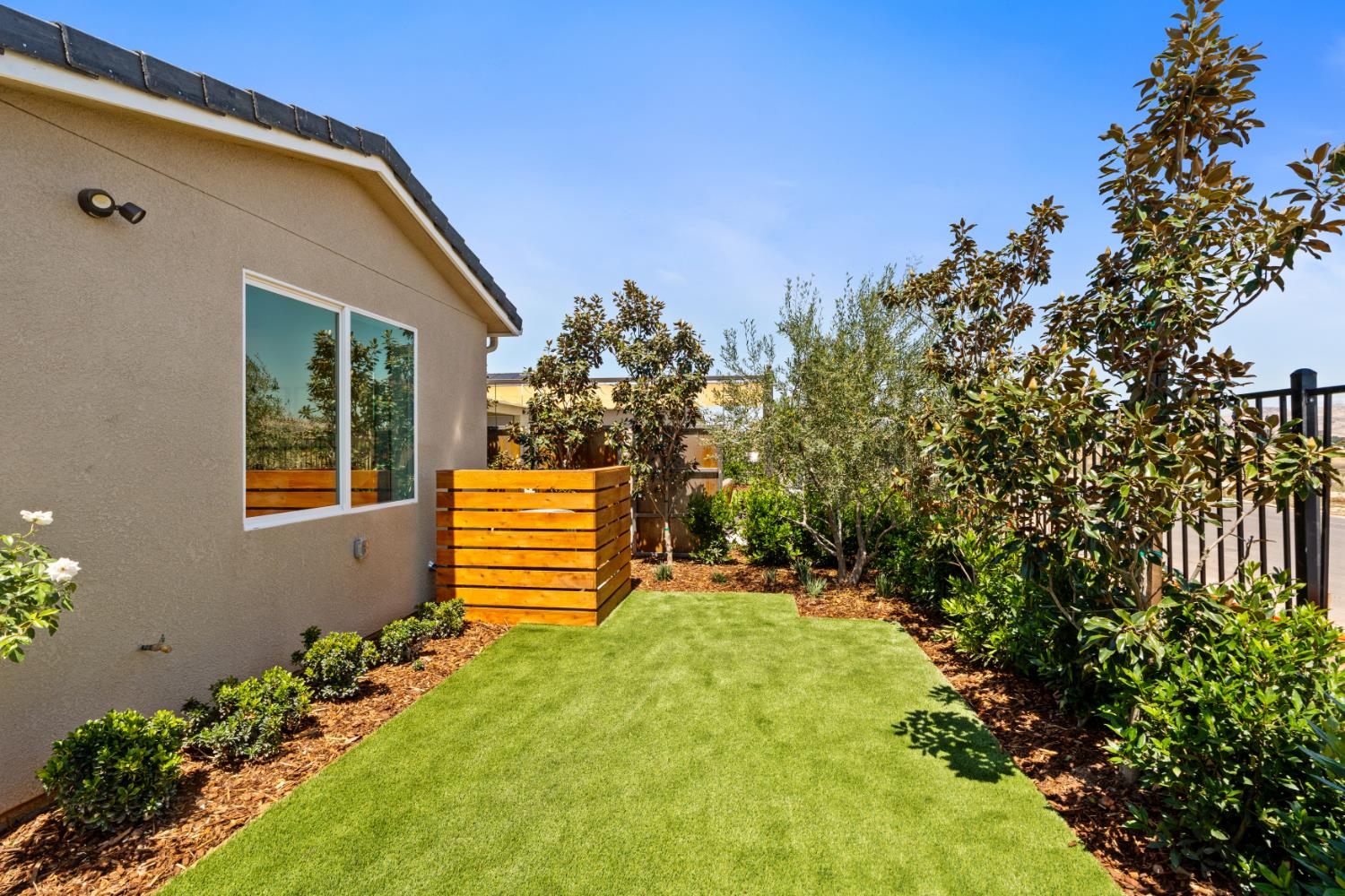 2442 N Harken Way, Clovis, CA 93619