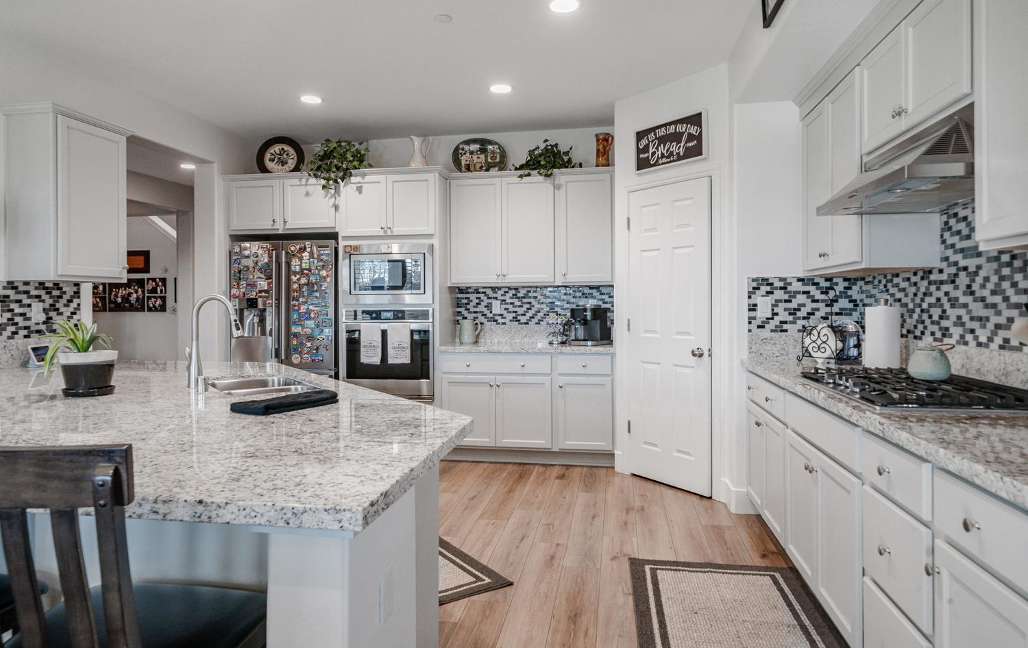 928 Skansen St, Kingsburg, CA 93631