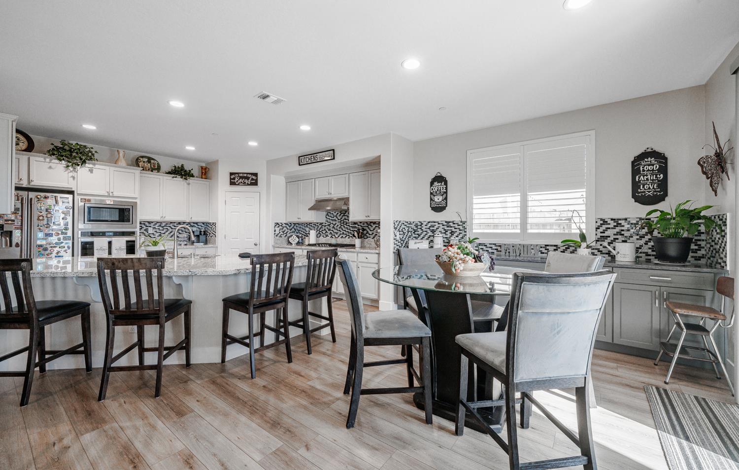 928 Skansen St, Kingsburg, CA 93631