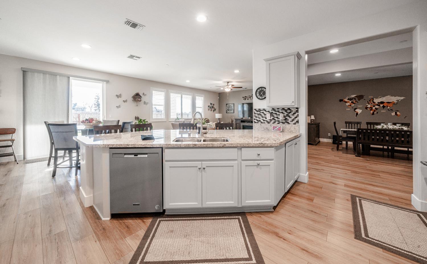 928 Skansen St, Kingsburg, CA 93631