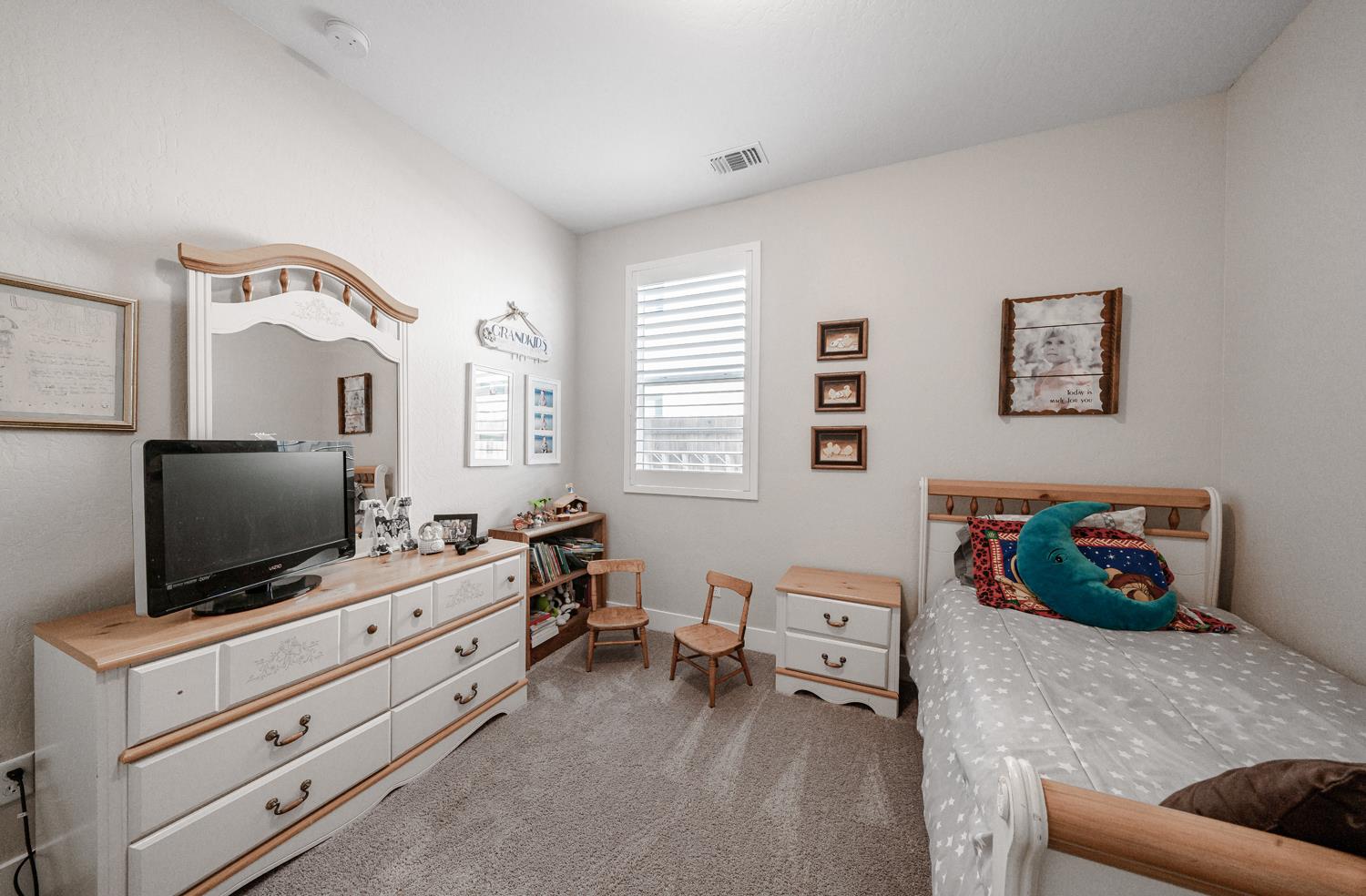 928 Skansen St, Kingsburg, CA 93631