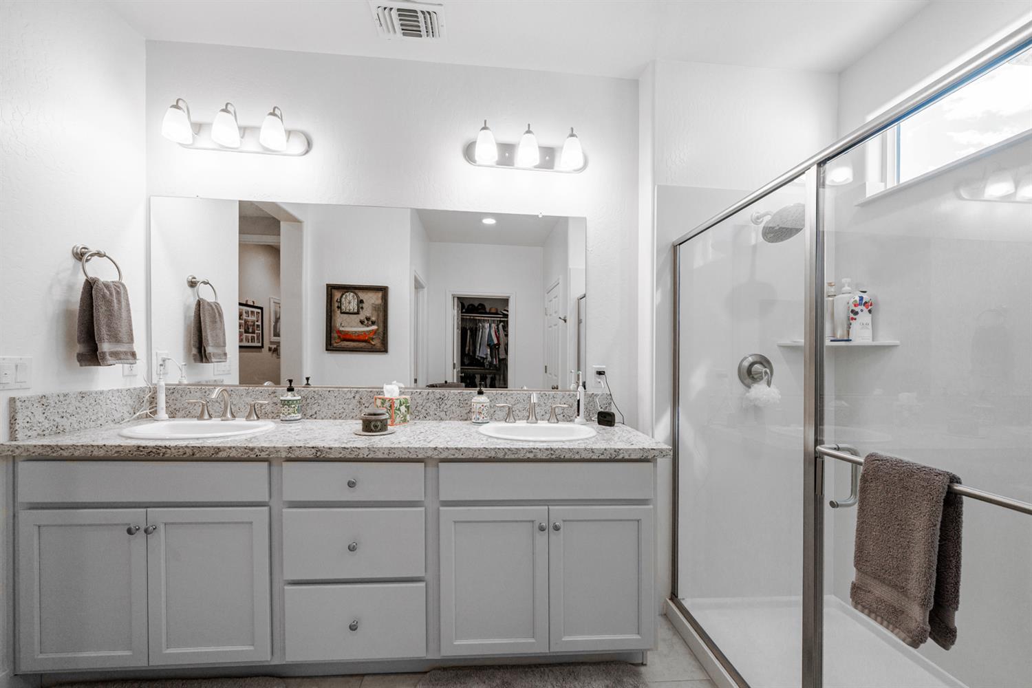 928 Skansen St, Kingsburg, CA 93631