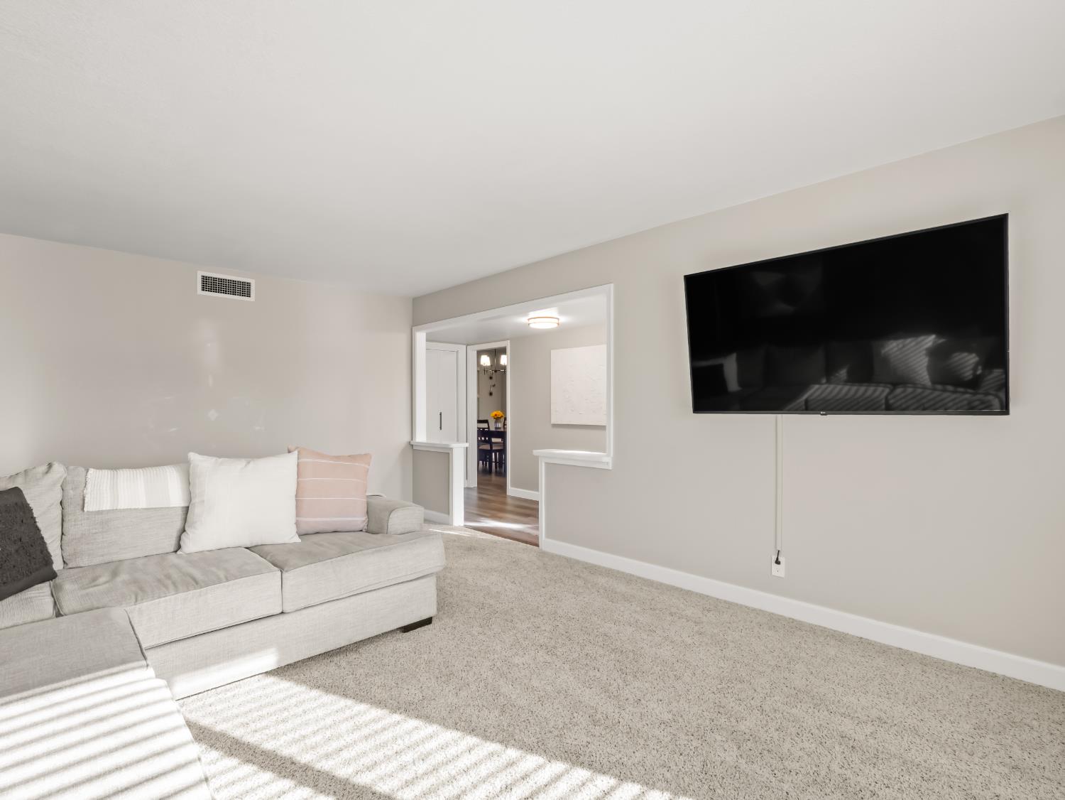 646 E Birch Ave, Fresno, CA 93720