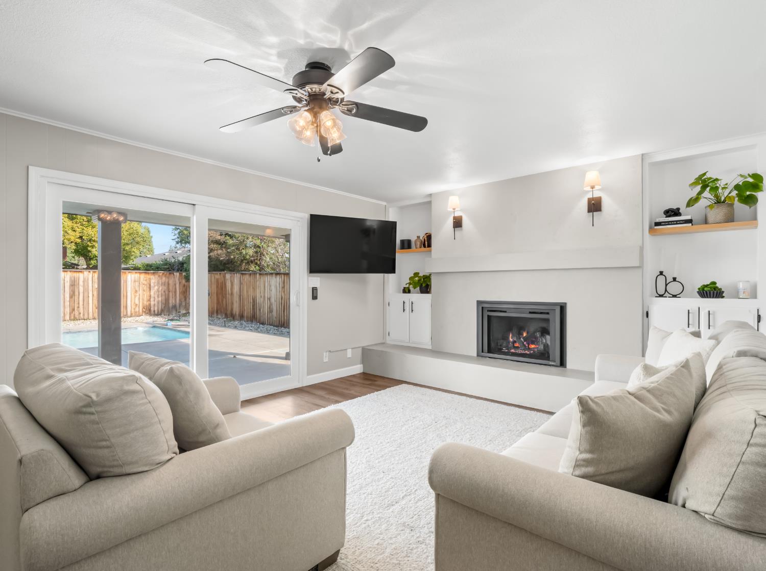 646 E Birch Ave, Fresno, CA 93720