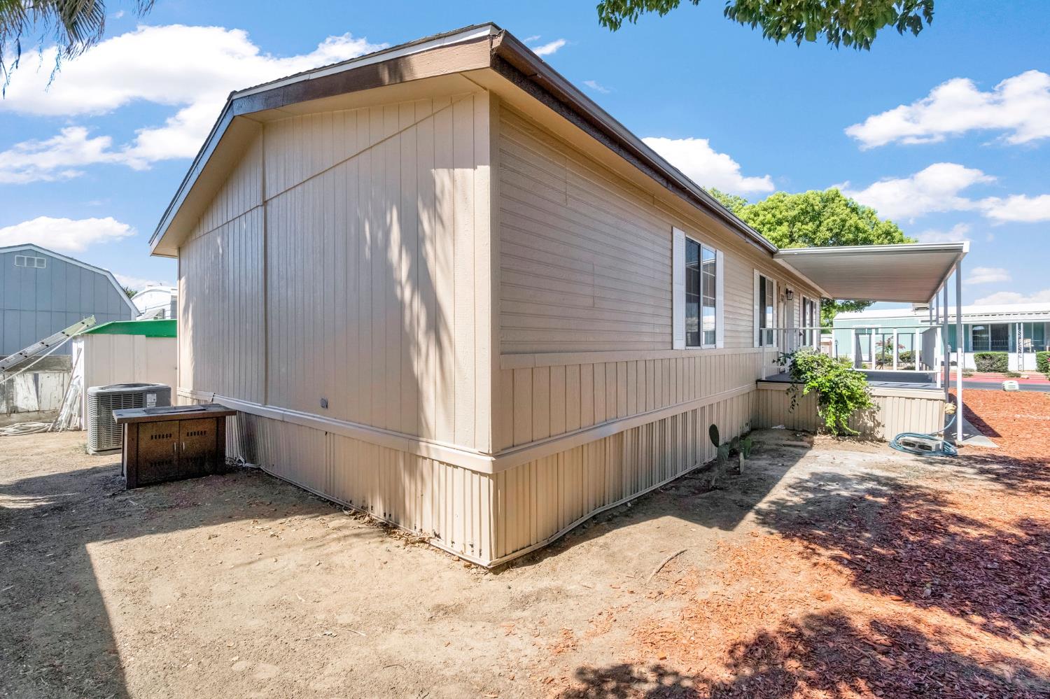 1218 E Cleveland Ave #103, Madera, CA 93638