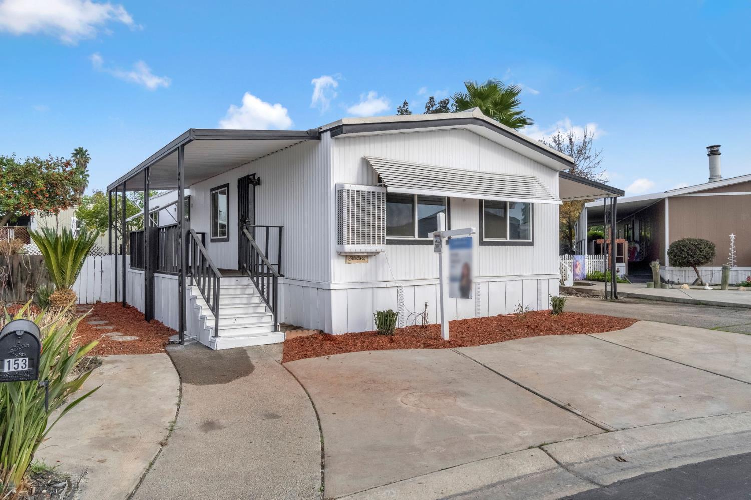 1218 E Cleveland Ave #153, Madera, CA 93638