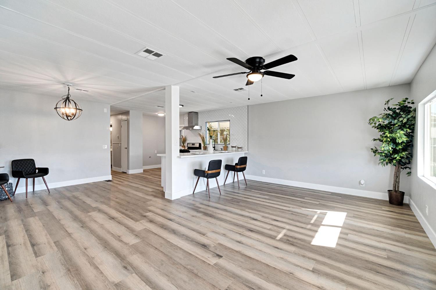 1218 E Cleveland Ave #153, Madera, CA 93638