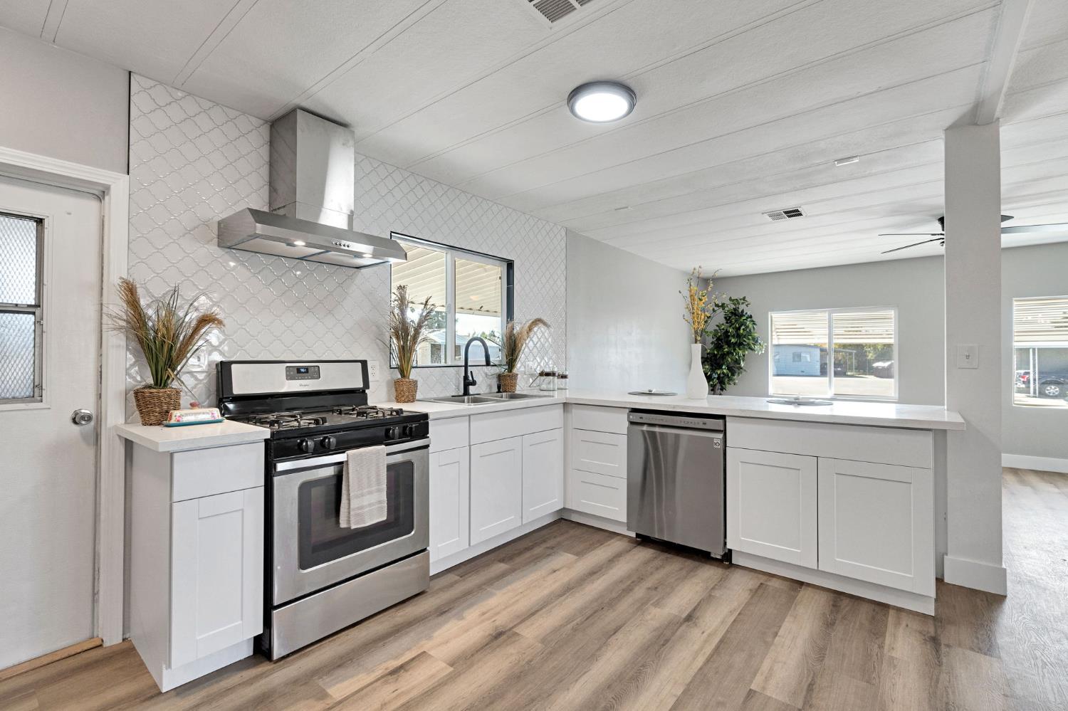 1218 E Cleveland Ave #153, Madera, CA 93638