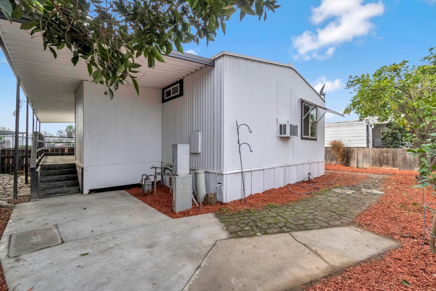 1218 E Cleveland Ave #153, Madera, CA 93638