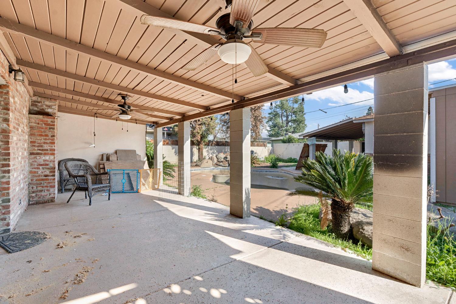 2146 N Maple Ave, Fresno, CA 93703