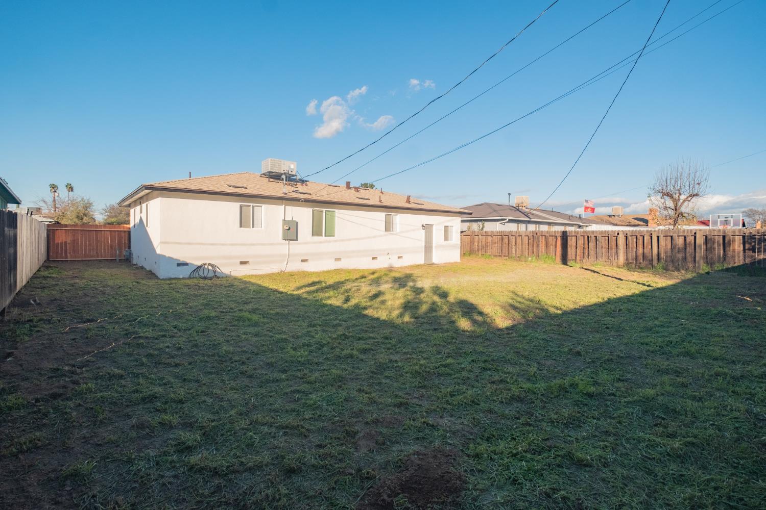 5750 E Ashlan Ave, Fresno, CA 93727