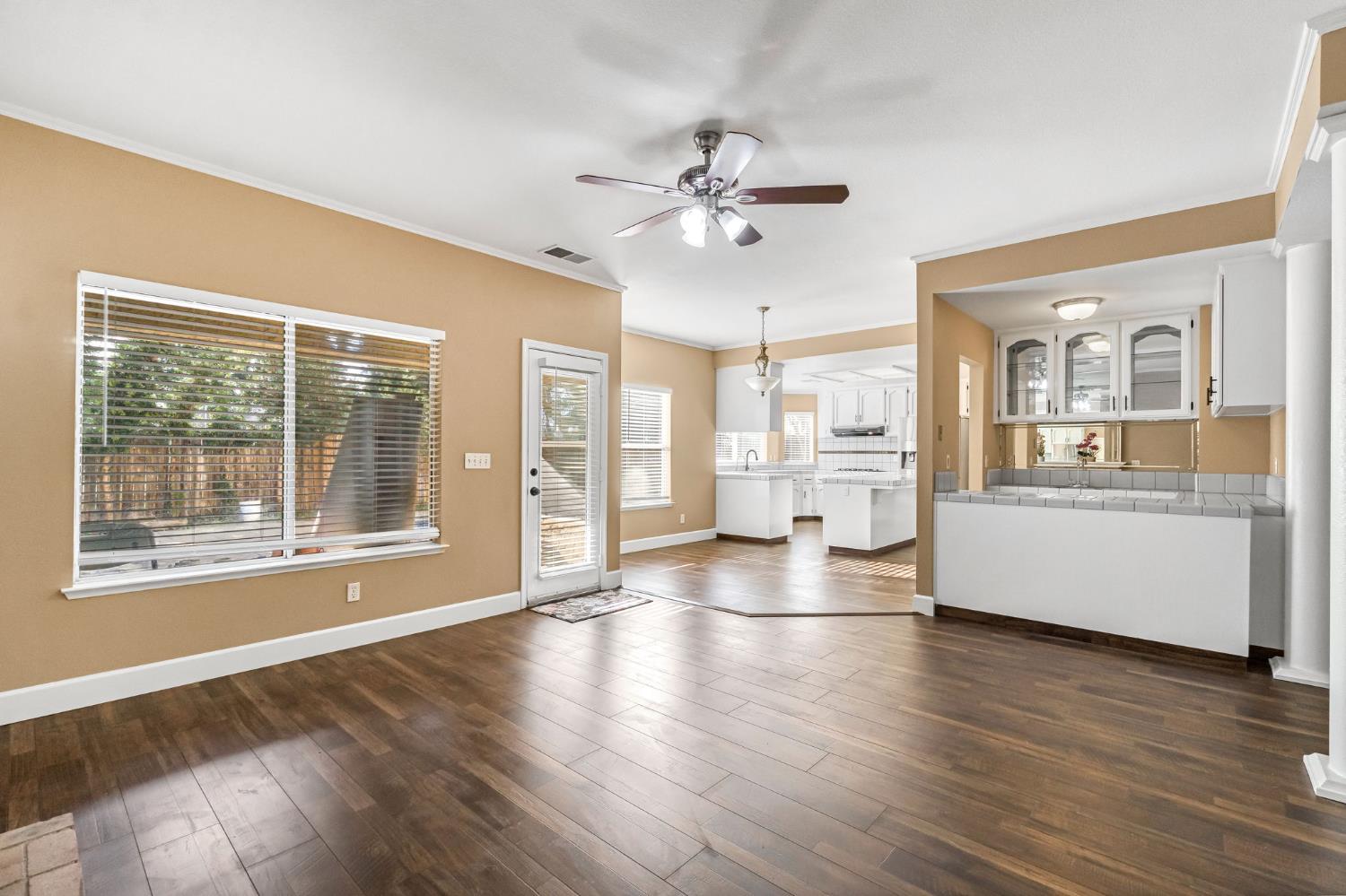 2034 Wrenwood Ave, Clovis, CA 93611