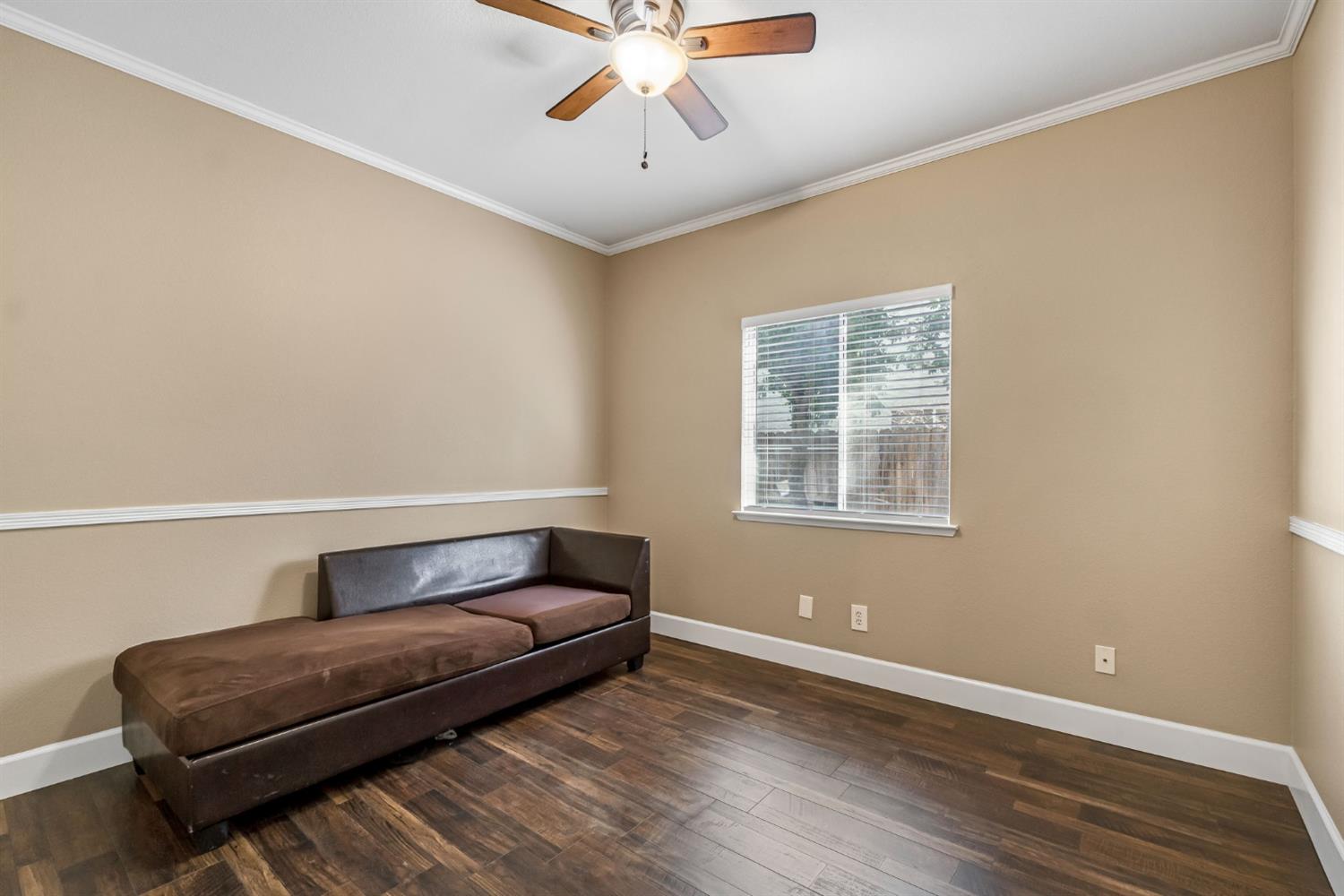 2034 Wrenwood Ave, Clovis, CA 93611