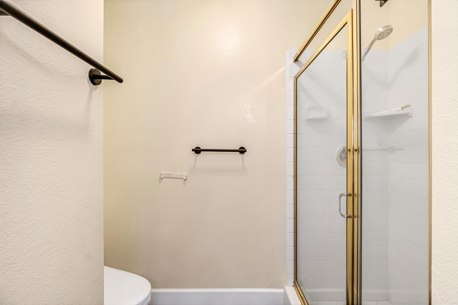 2034 Wrenwood Ave, Clovis, CA 93611