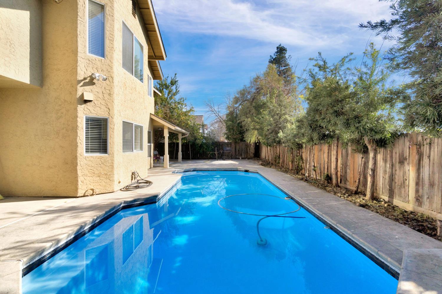 2034 Wrenwood Ave, Clovis, CA 93611