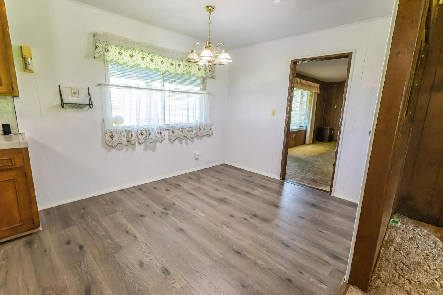 7403 E Alluvial Ave, Clovis, CA 93619