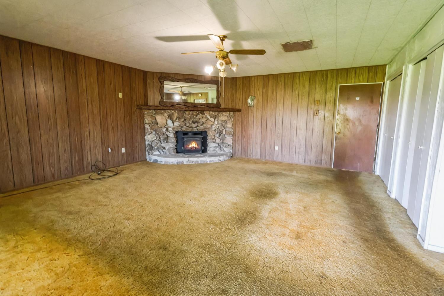 7403 E Alluvial Ave, Clovis, CA 93619