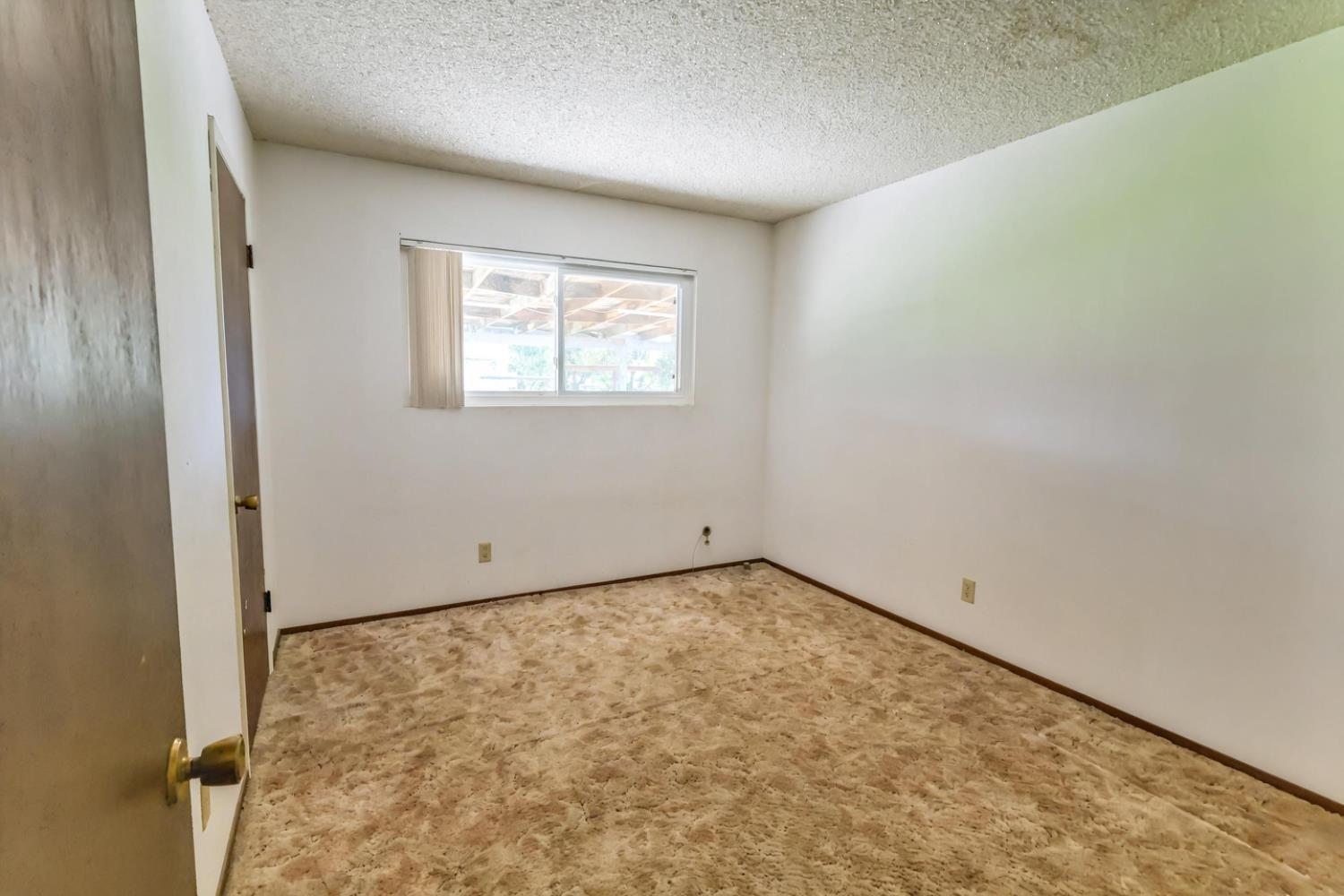 7403 E Alluvial Ave, Clovis, CA 93619