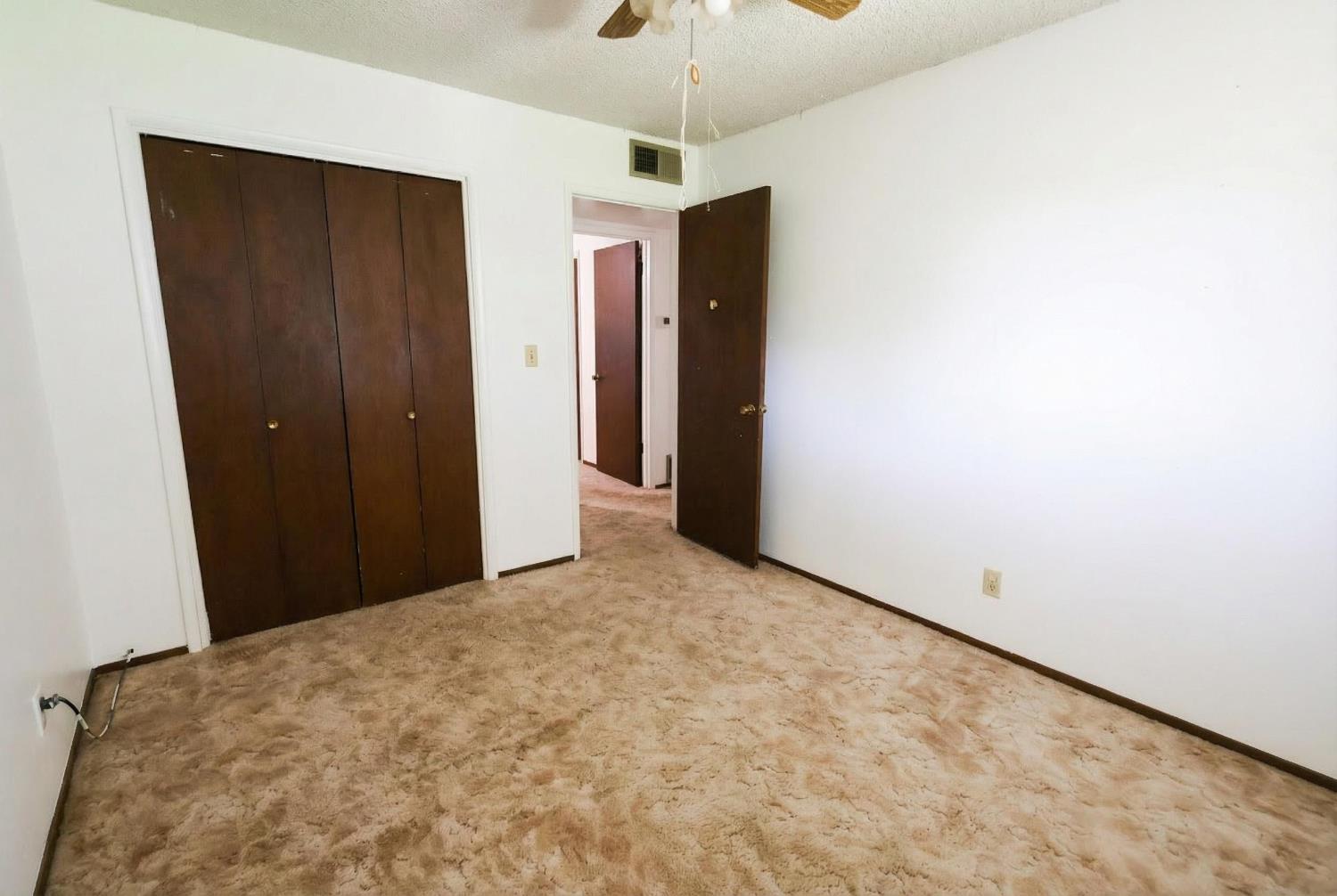 7403 E Alluvial Ave, Clovis, CA 93619