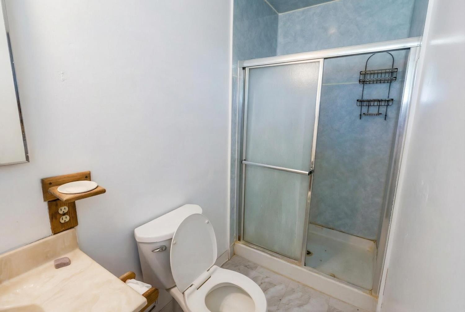 7403 E Alluvial Ave, Clovis, CA 93619