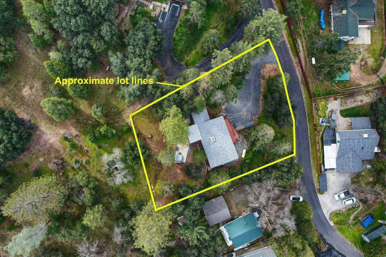 42583 Shady Ln, Oakhurst, CA 93644