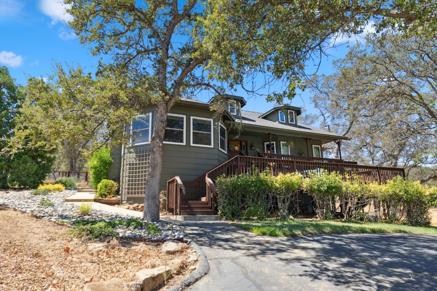 30030 Horseshoe Dr, Coarsegold, CA 93614