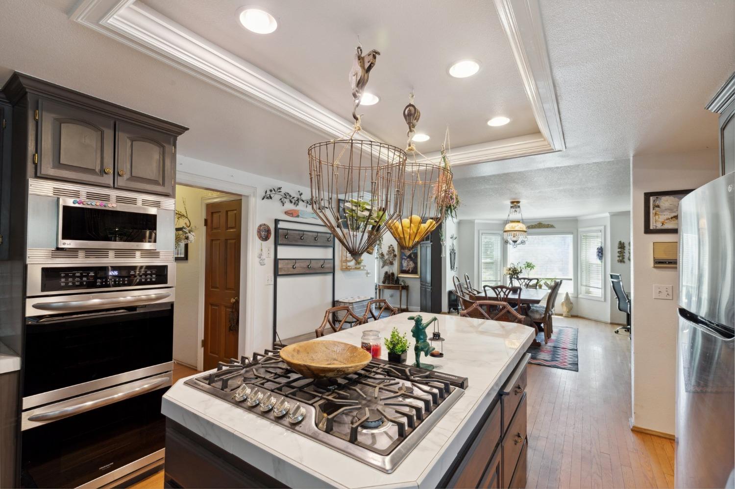 30030 Horseshoe Dr, Coarsegold, CA 93614