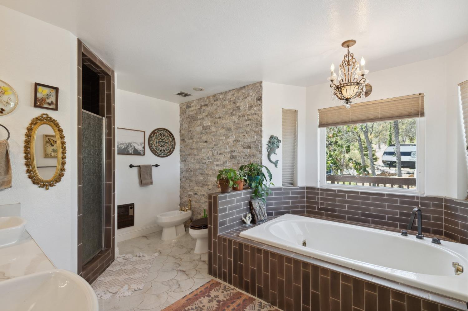 30030 Horseshoe Dr, Coarsegold, CA 93614