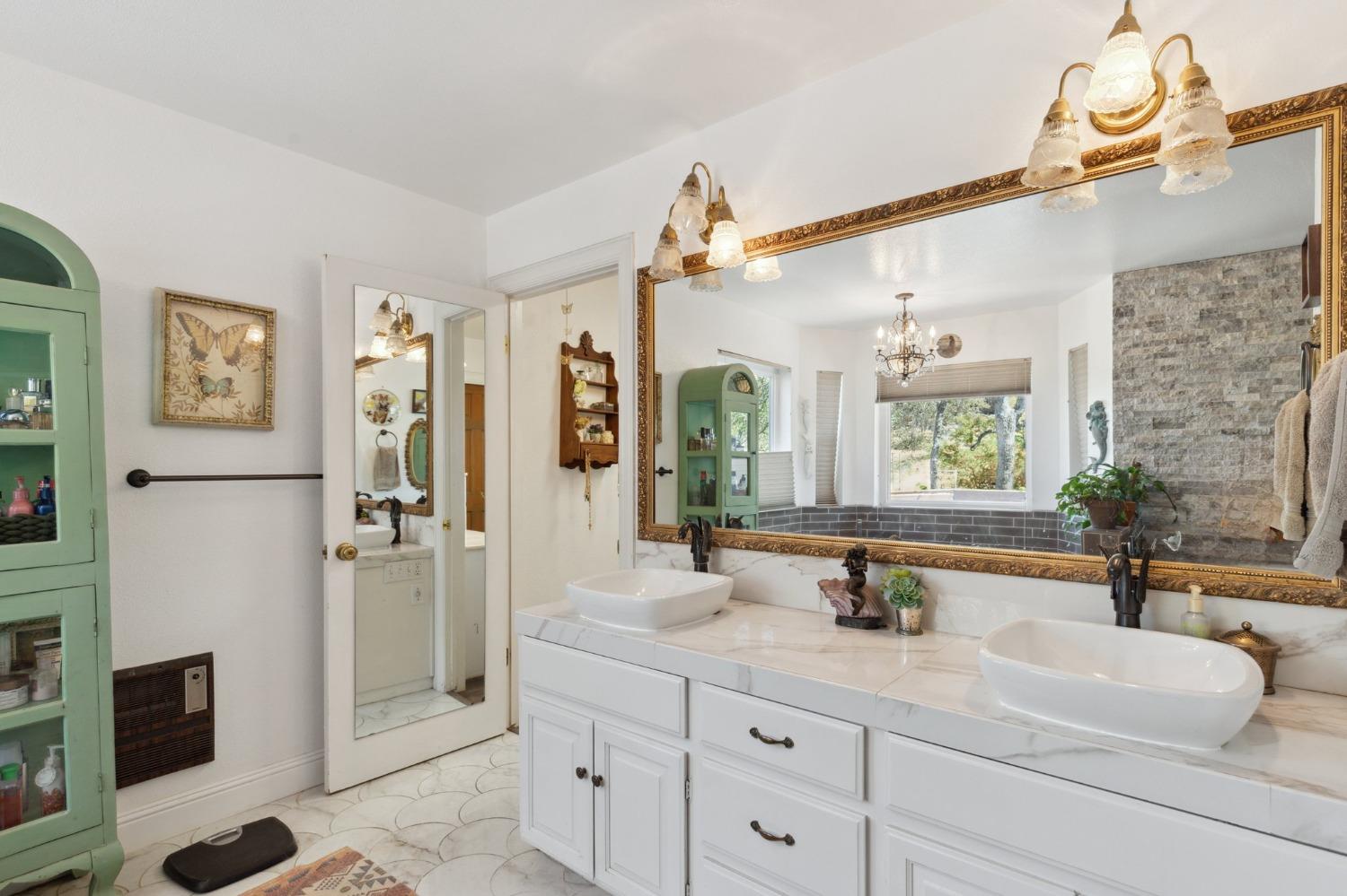 30030 Horseshoe Dr, Coarsegold, CA 93614