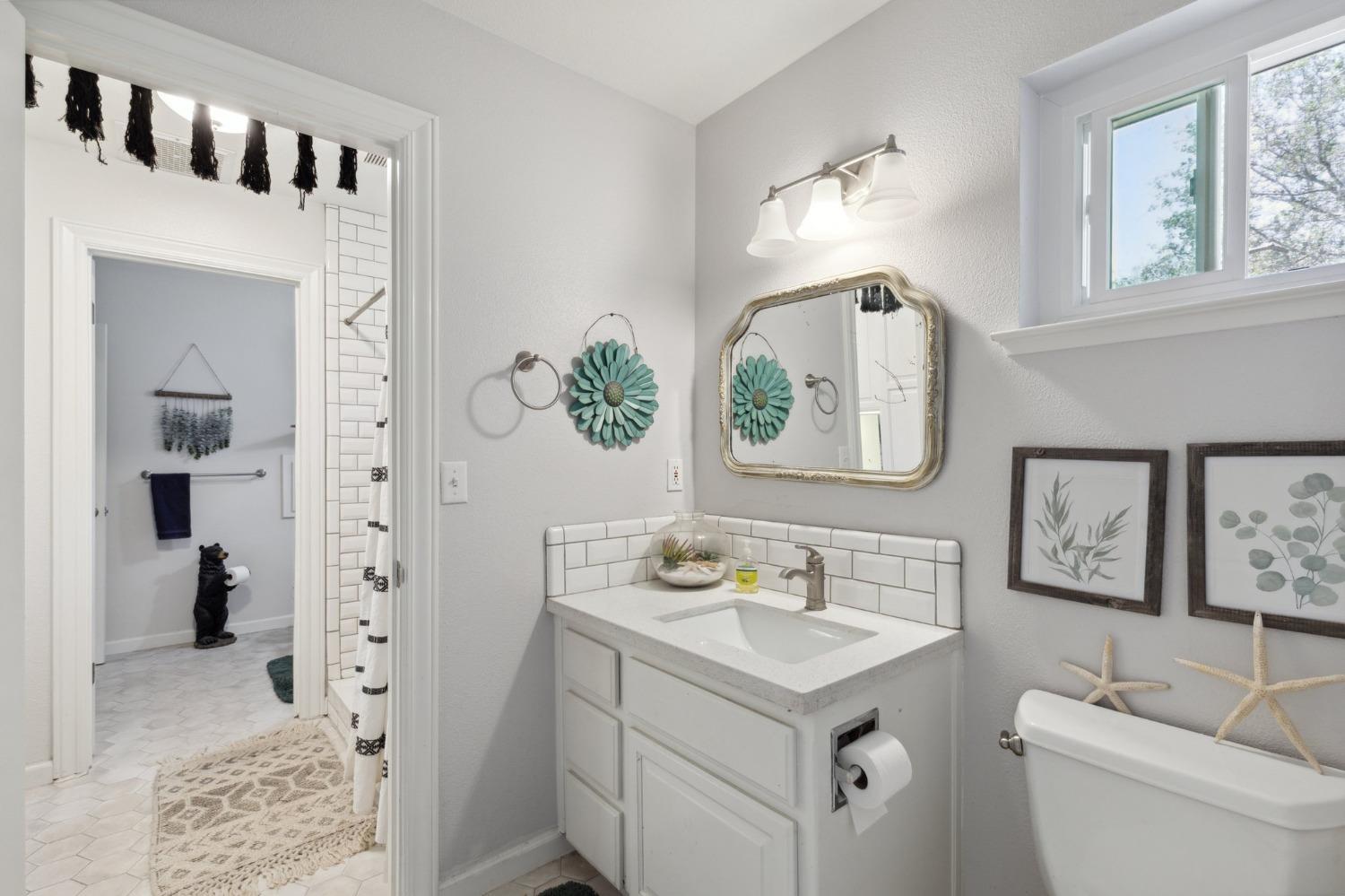 30030 Horseshoe Dr, Coarsegold, CA 93614