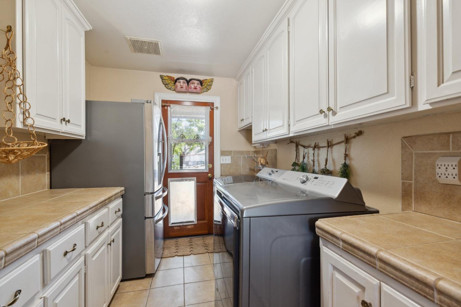 30030 Horseshoe Dr, Coarsegold, CA 93614