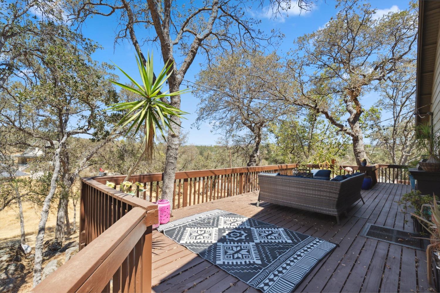 30030 Horseshoe Dr, Coarsegold, CA 93614