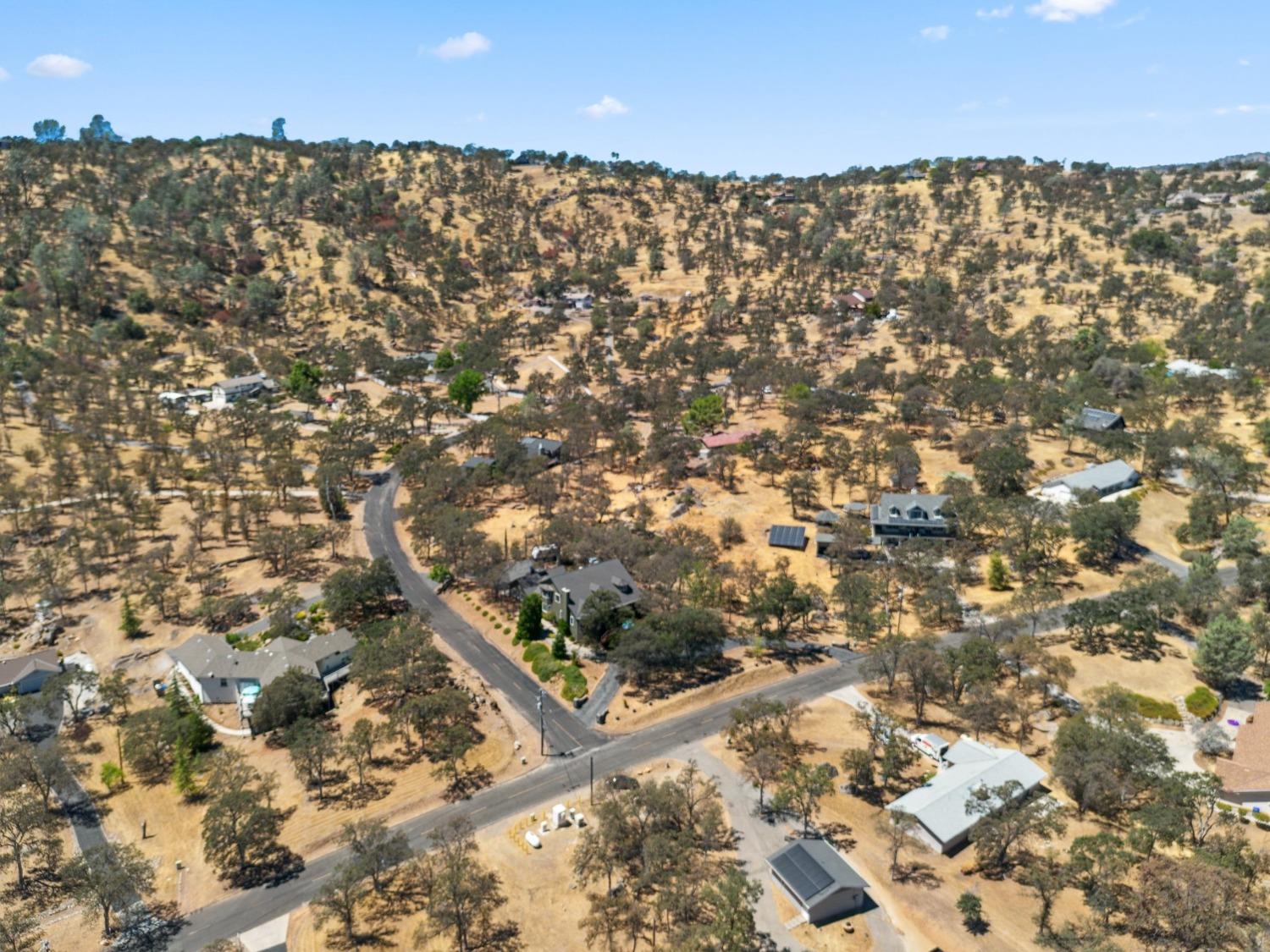 30030 Horseshoe Dr, Coarsegold, CA 93614