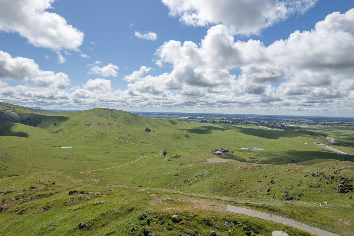 13 Summit Crest Lane, Clovis, CA 96319