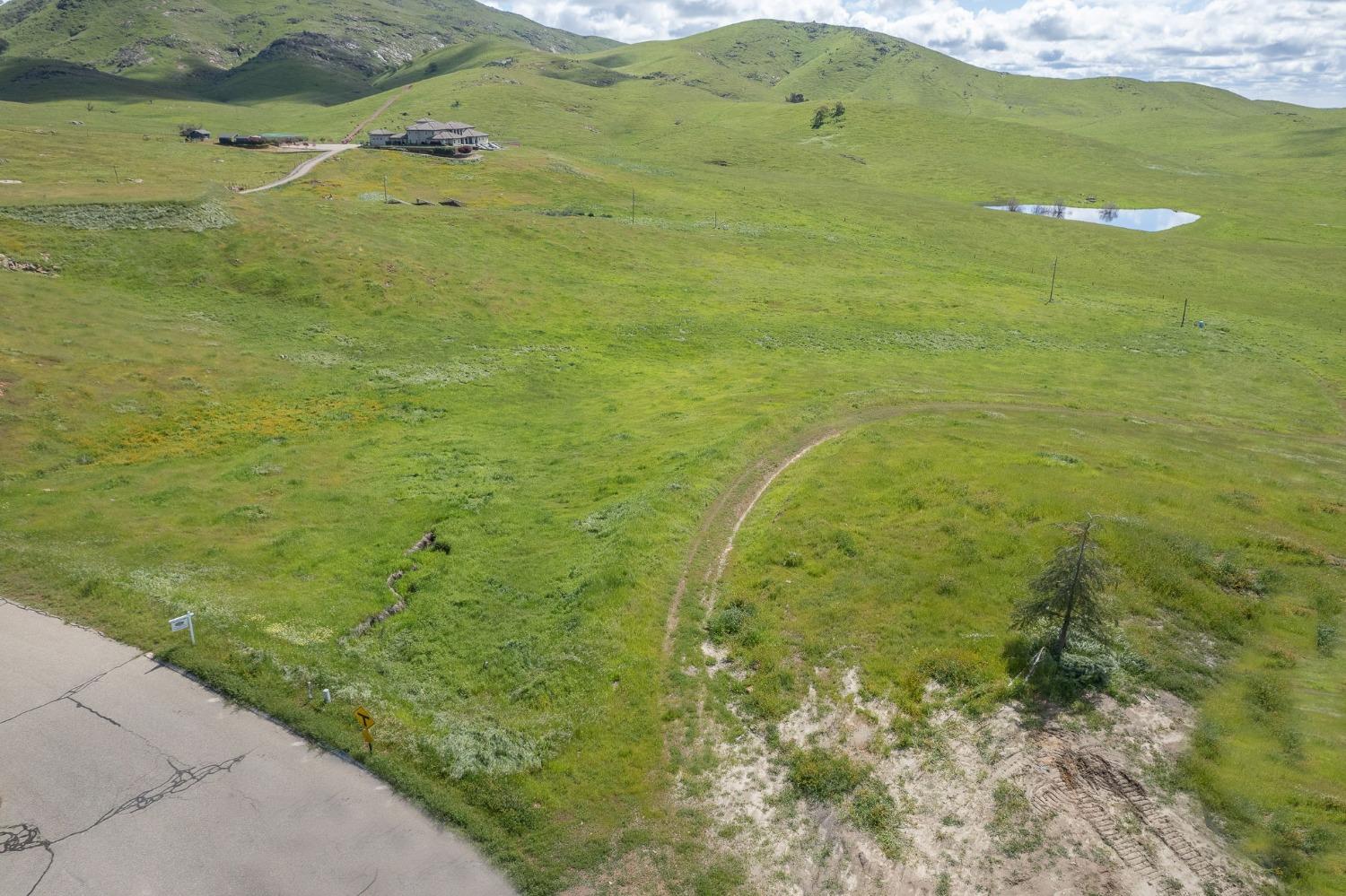 5 Summit Mountain Road, Clovis, CA 93619