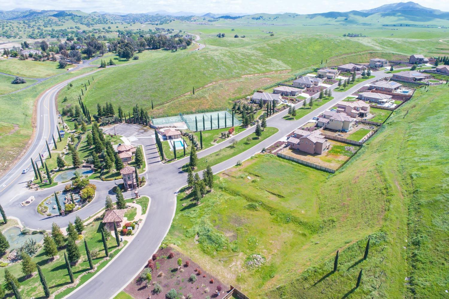 15 16 Via Mira Bella, Friant, CA 93626