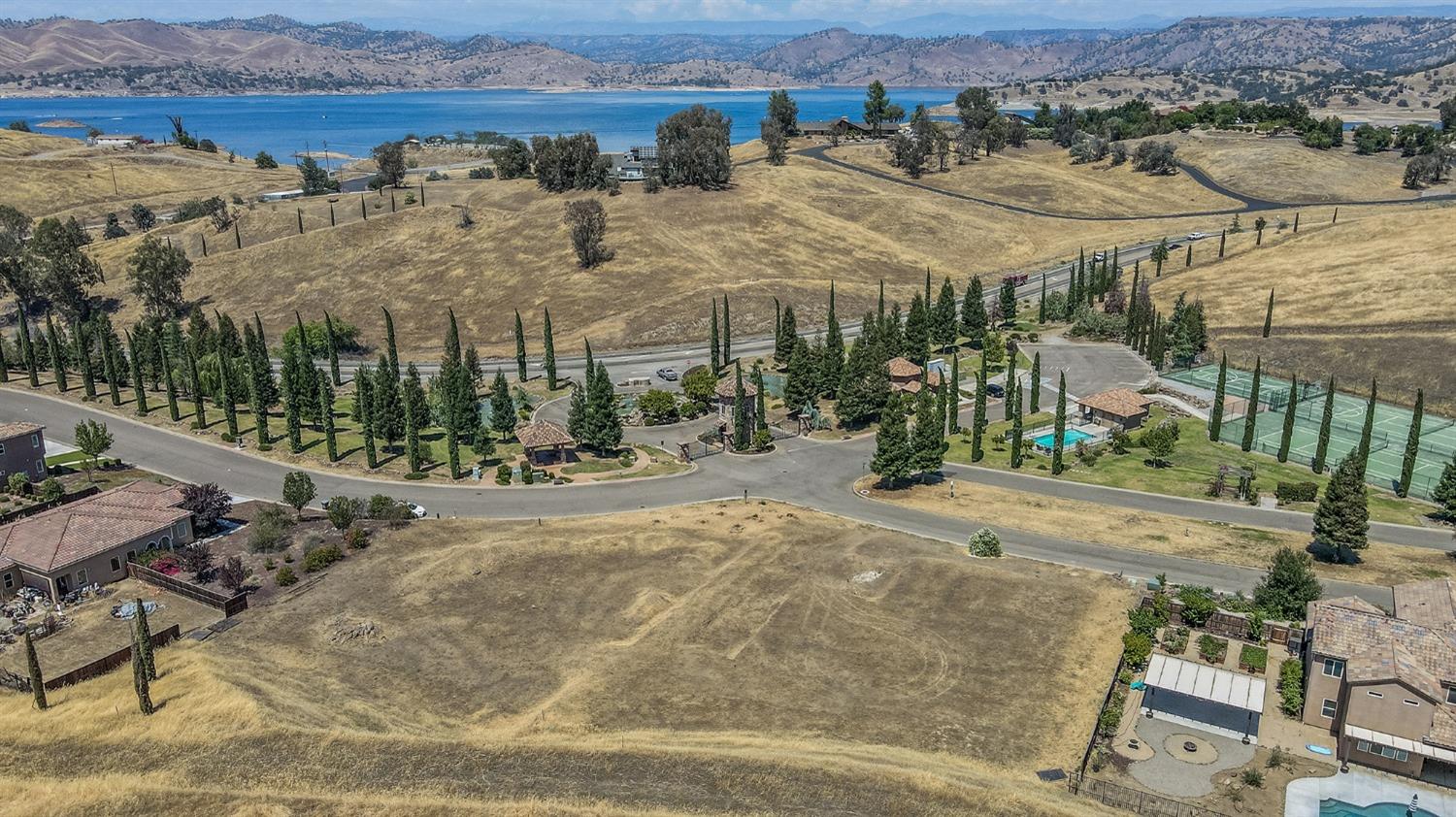 15 16 Via Mira Bella, Friant, CA 93626