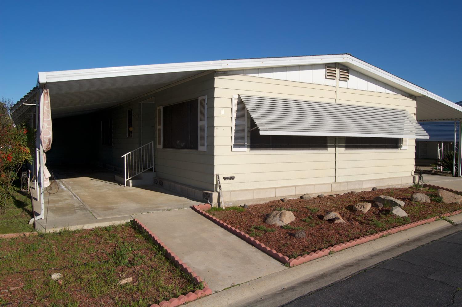 1701 Dinuba Ave, Selma, CA 93662