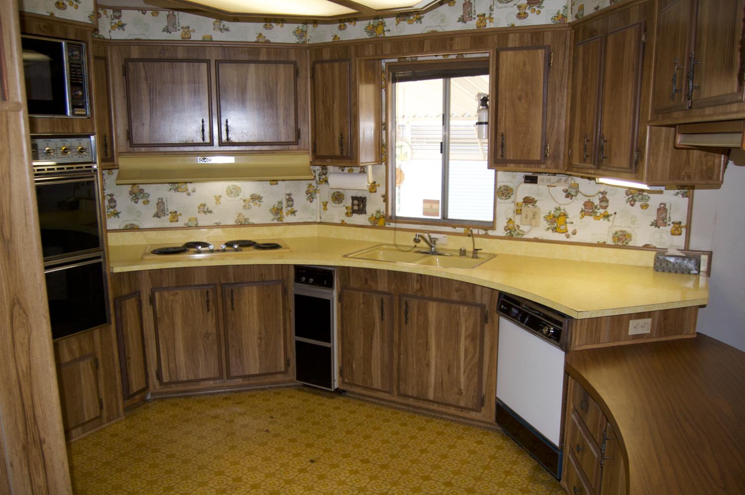 1701 Dinuba Ave, Selma, CA 93662