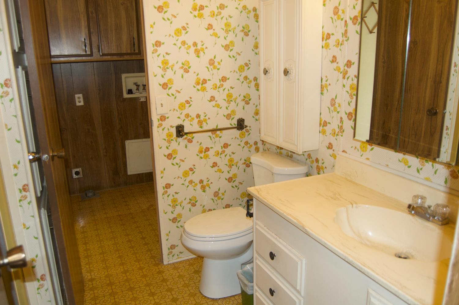 1701 Dinuba Ave, Selma, CA 93662