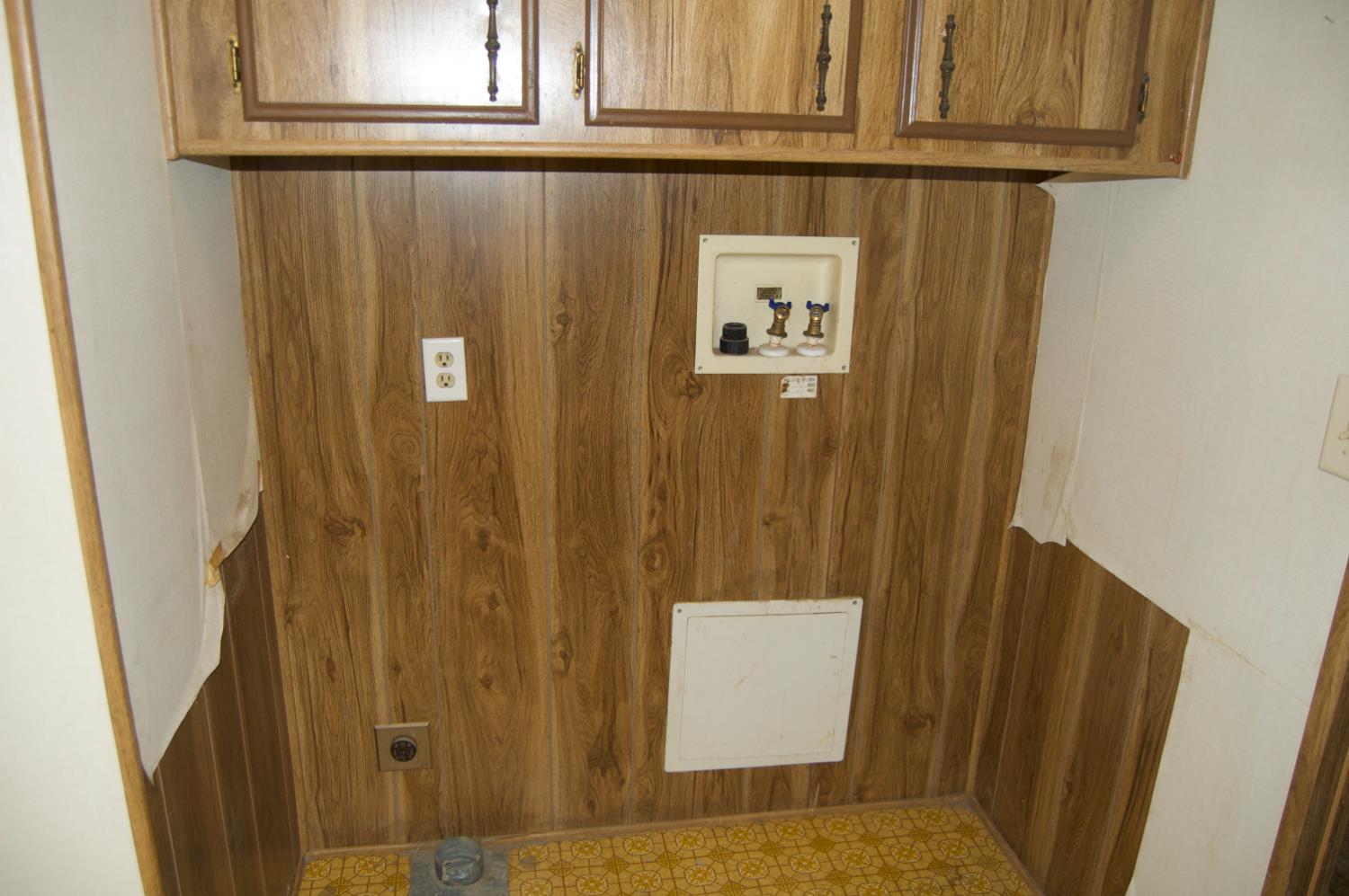 1701 Dinuba Ave, Selma, CA 93662