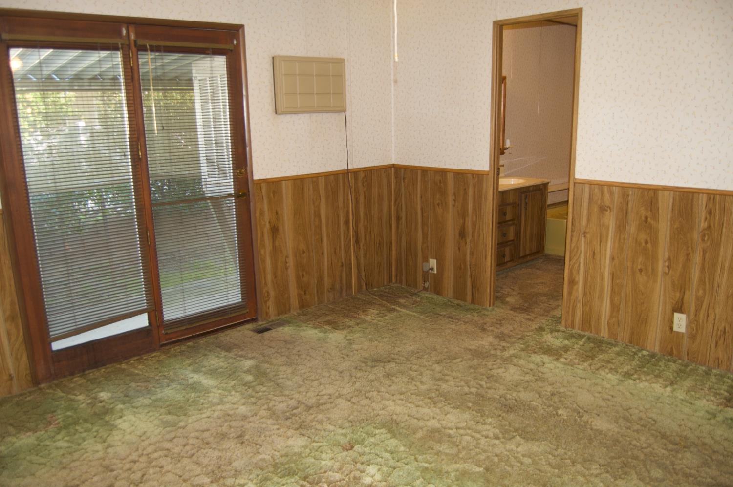 1701 Dinuba Ave, Selma, CA 93662