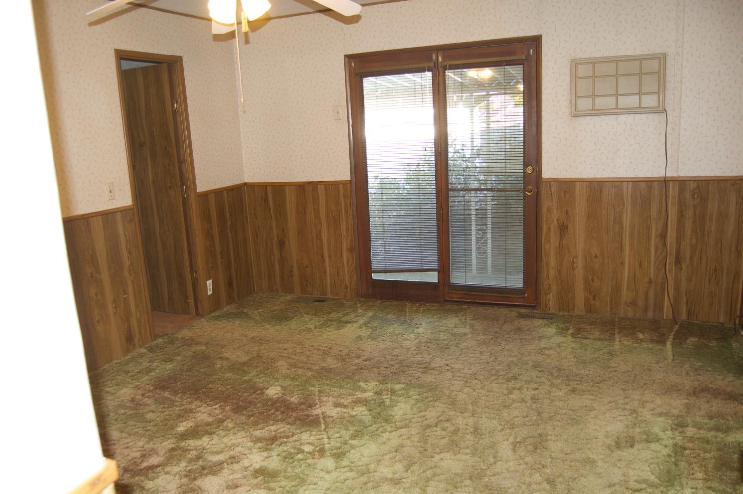 1701 Dinuba Ave, Selma, CA 93662