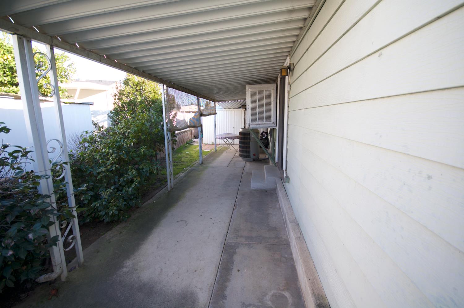 1701 Dinuba Ave, Selma, CA 93662