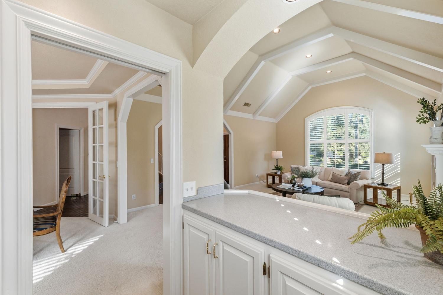 195 W Riverridge Ave, Fresno, CA 93711