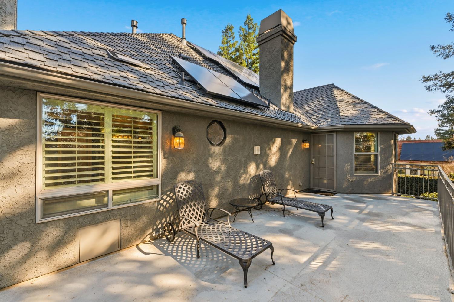 195 W Riverridge Ave, Fresno, CA 93711