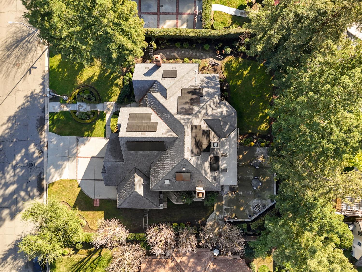 195 W Riverridge Ave, Fresno, CA 93711