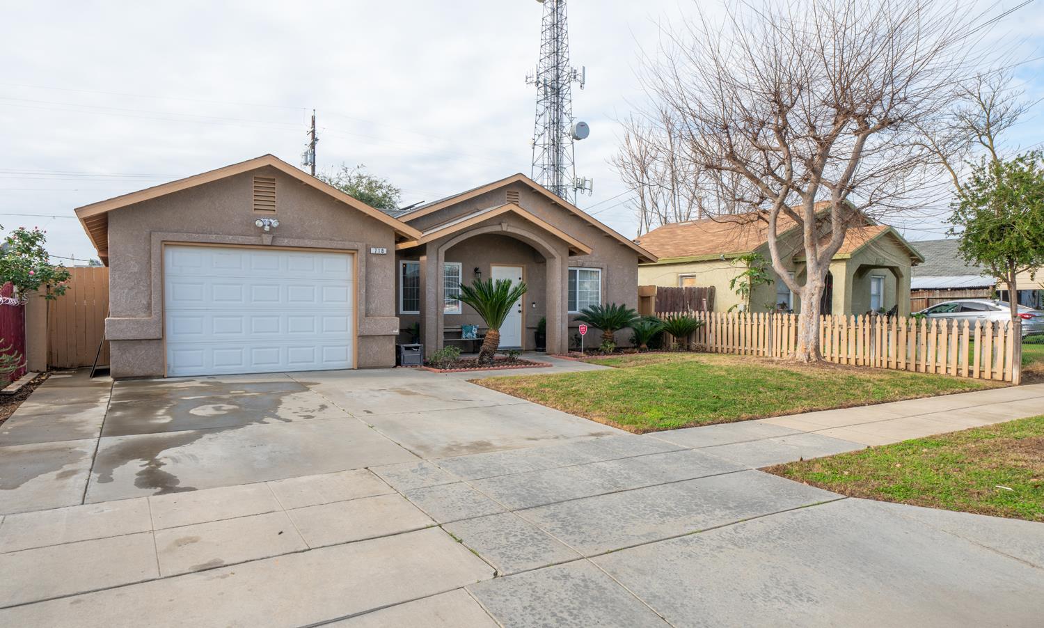 718 S D St, Madera, CA 93638