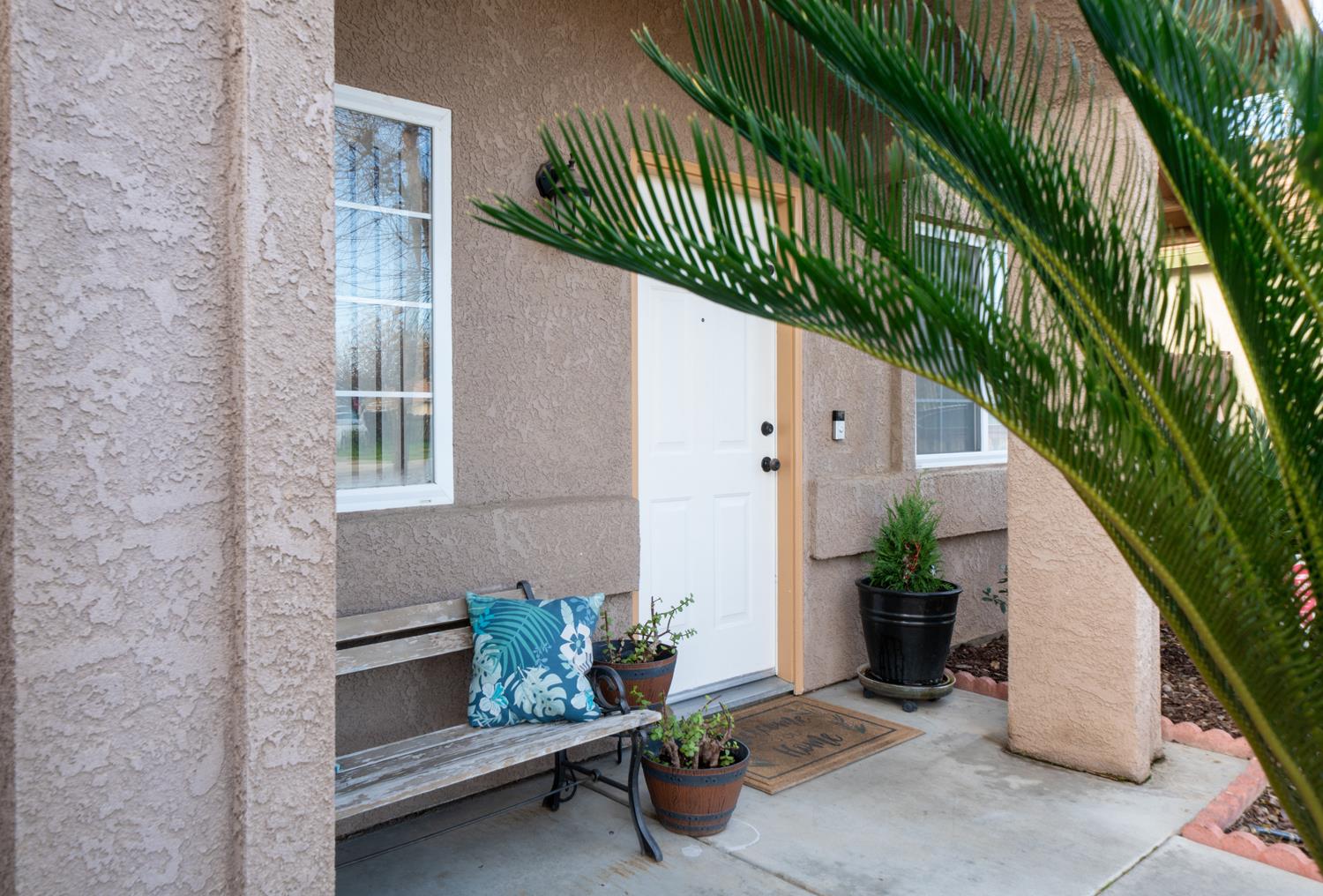 718 S D St, Madera, CA 93638